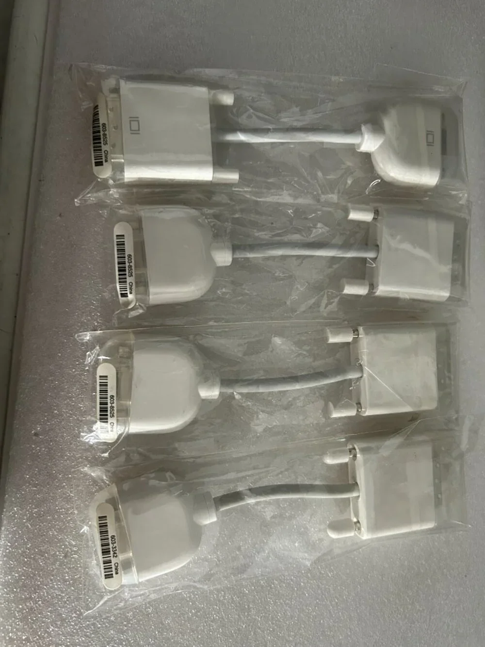 Genuine APPLE 603-8525 M8754G-A DVI-VGA Display Adapter NEW
